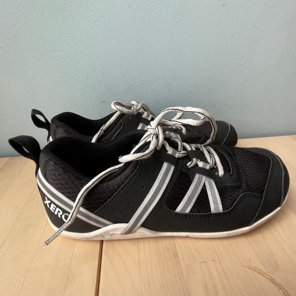 Women's Xero Prio Shoes, 7.5, Black and white